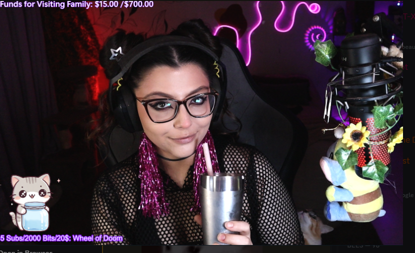 Day 3 of ChaosWeek and tonight the Spooky Games are all coming out🔥
Also find the Cat in the picture! 🐱😂🔥 #streaming #twitchstreamer