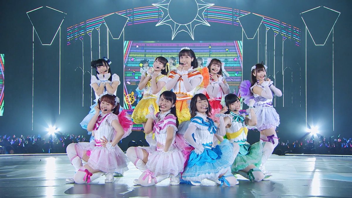 L0VEAQOURS's tweet photo. I wasn't going to interact with this but it's an opportunity to talk about aqours so idc https://t.co/QPUG0MOzFo