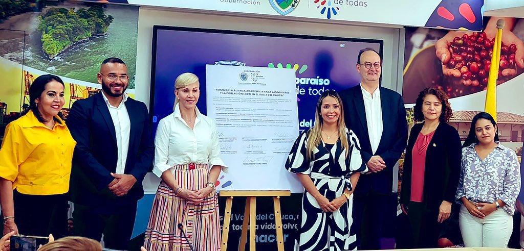 RectorJaveCali's tweet photo. @javerianacali se suma a la Alianza académica para la prevención de las violencias contra las mujeres y población LGBTI en el Valle. Desde las U. luchamos contra la violencia a través de la investigación y conocimiento que se pueda traducir en políticas públicas y educativas. https://t.co/TI6tXpYKgx