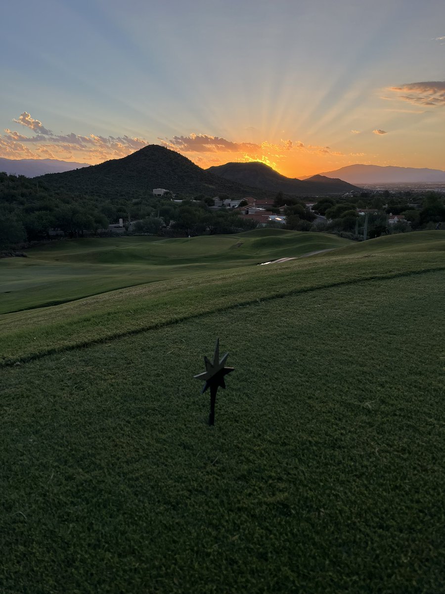 ChadParron's tweet image. Morning sun and high humidity, hopefully brings monsoon rains in the afternoon.
Monsoon rains by noon, we will take it. Keeps the heat away and much needed moisture.