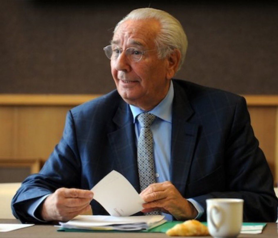 Je viens d’apprendre la mort de Didier Borotra, Maire de Biarritz de 1991 à 2014 et Sénateur de 1992 à 2011. Cette nuit au moment où j’écris ces lignes, je suis abasourdi de cette terrible et si subite nouvelle. J’ai été son adjoint durant 14 ans, son premier adjoint pendant 6