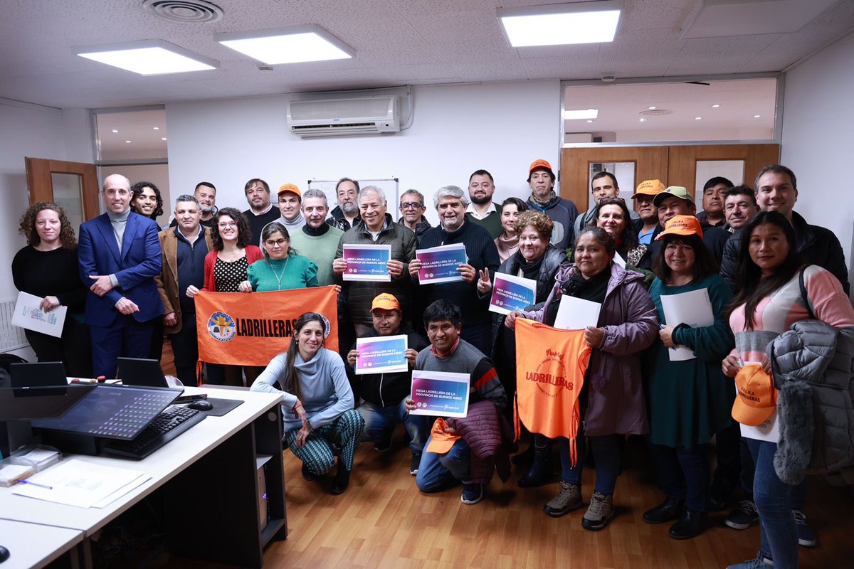 Esta Mesa constituye una instancia de coordinación para la promoción, regularización y protección de la actividad de la mano de acciones conjuntas en pos de mejorar las condiciones socio-laborales, fomentar las economías regionales e impulsar el desarrollo productivo del sector.