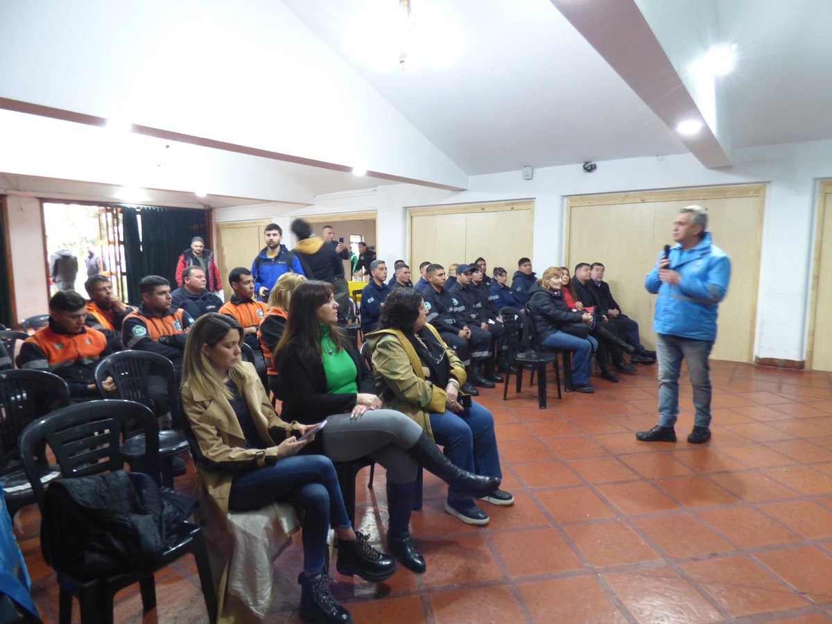 _Raul_Diaz's tweet photo. Además el Ministro hizo entrega al municipio de alcoholimetros  en el marco del programa Alcohol Cero. https://t.co/9RbEdWtmOL