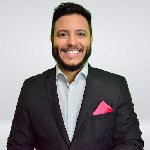 adelso_car's tweet photo. ¡GUERRA A MUERTE POR EL ALCANCE EN X!

DOS DE LOS SICARIOS COMUNICACIONALES DE MARÍA CORINA MACHADO, @eduardomenoni y @EmmaRincon, se enfrentan por la plaza de generar más contenido falso en contra de Venezuela. Hasta ellos mismos no se soportan el uno al otro. Emanuel Rincón pidió a sus luceros comunicacionales de bajo rango que publiquen desacreditaciones de los posts de Menoni como noticias falsas. Todo esto con el fin de disminuir la reputación de Menoni y que el señor Rincón pueda apoderarse completamente del contenido sobre #Venezuela. La envidia se hace evidente, ya que el señor Eduardo goza de mayor alcance en esta red social.

Si llegaste hasta aquí, te pido que le des RT y like. ♥️