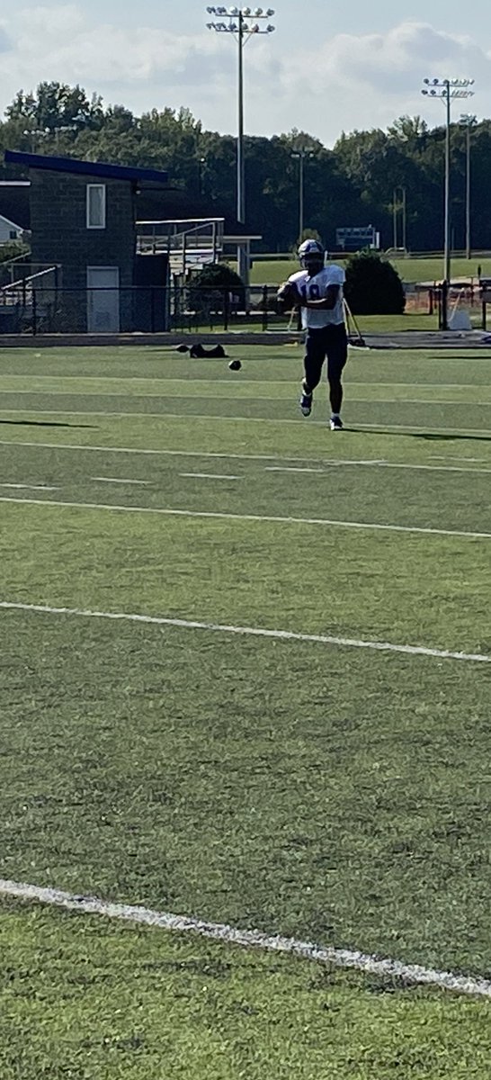 SportsGuru_803's tweet photo. Game week preparation. π
#Week0
#BeatChambers
@coachwoolbright
@brodywoolb11
@AShealey08
@TjMccluney
@tylerchapman0
@TjMccluney
@imjaylenholmes
@jaedenlatta_
@GraysonSmith77
@king_trent65
@BrodyRowan
@root_peyton
@jhill2027
@EaglemomHeather
@csd_super
@CarrieB79 https://t.co/6j5PQuy1A8