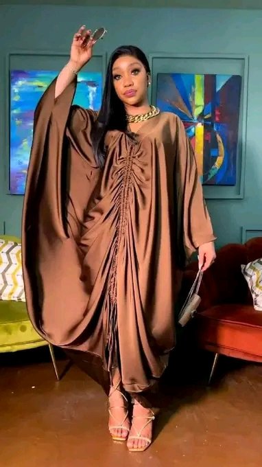 Phumu92Phumu's tweet photo. I am a sucker for these kinda dresses. Very demure, very classy and very cutesy 💖 https://t.co/bb3lX7wHUN