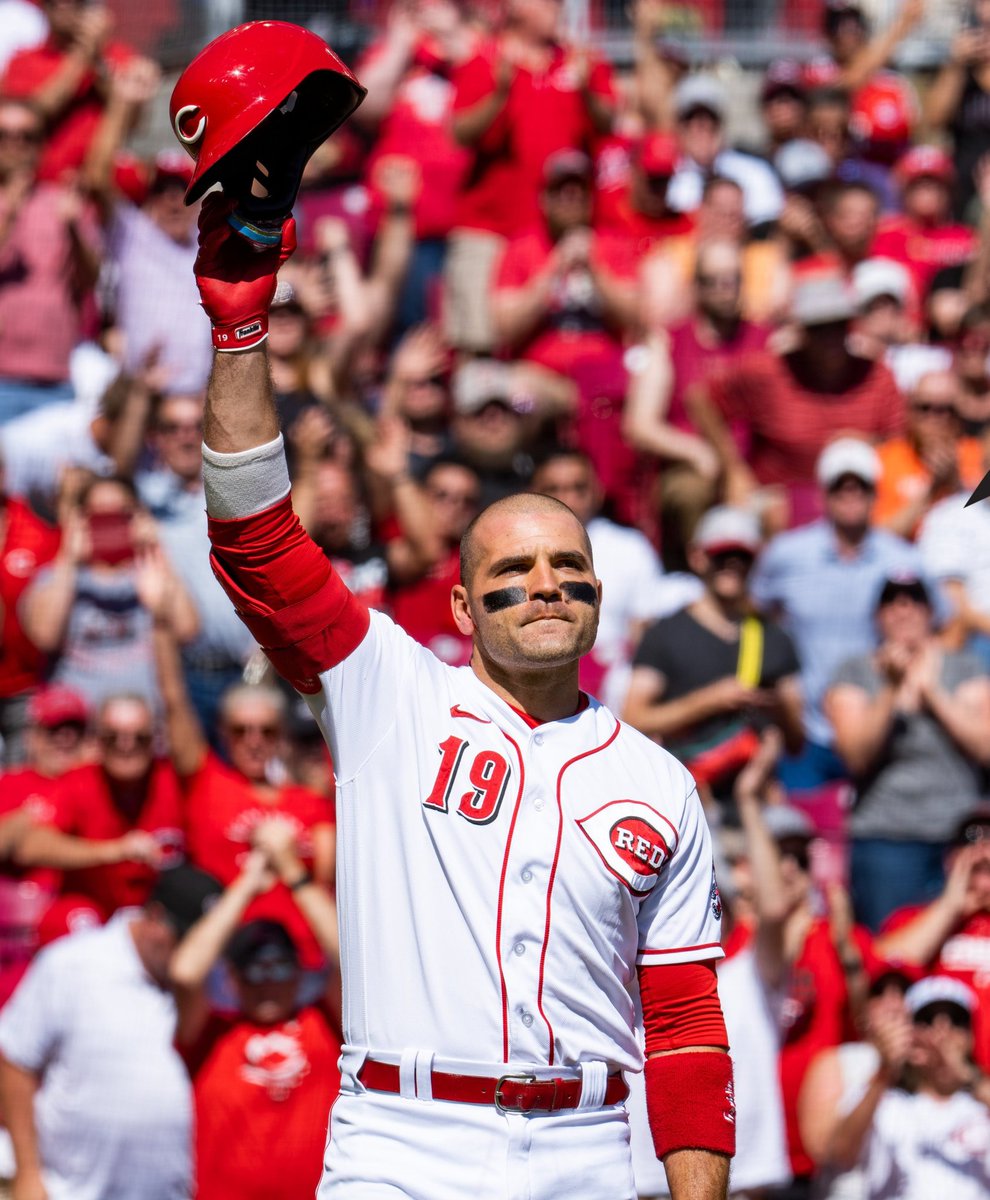 "Cincinnati, I've only played for you. I love you."

Legend. Build the statue. ❤️🐐 #Reds #HallOfFame
