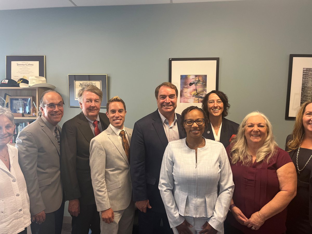 AsmConnolly's tweet image. Great to connect with the Executive Committee Members of the North Bay Division of @CalCities! I always appreciate the opportunity to collaborate and discuss legislation with this dedicated group of #NorthBay leaders.