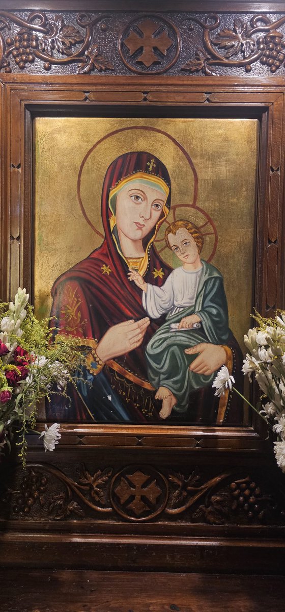 تطلع الأب من السماء: فلم يجد من يشبهك
 أرسل وحيده أتى وتجسد منك .
علشان خاطر العدرا يارب فرحنا 🙏❤️