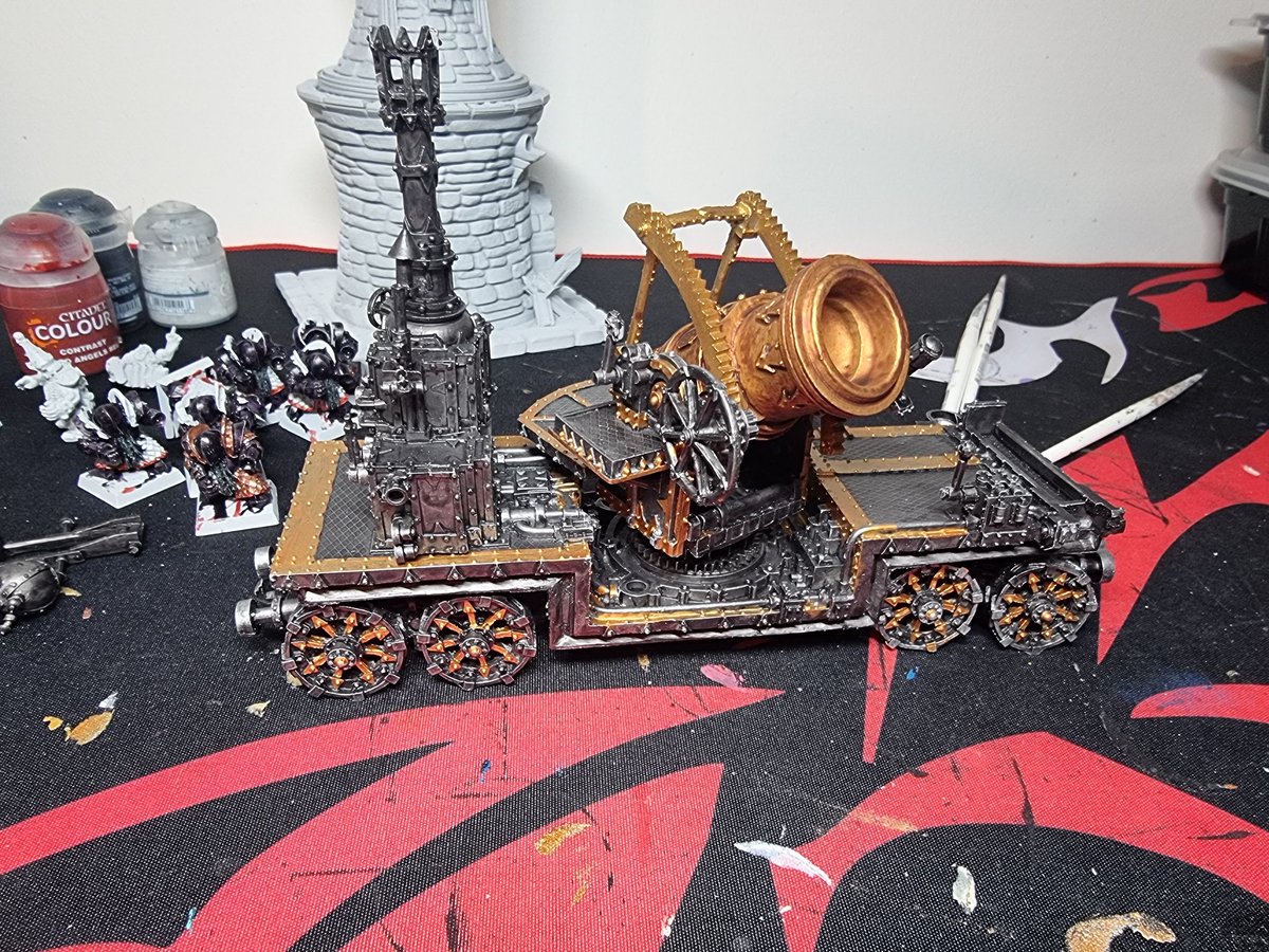 SplitfireGamin1's tweet photo. Progress, as Hashut commands. 

#ChaosDwarfs #Hashut #warhammer https://t.co/03jlETc5OF
