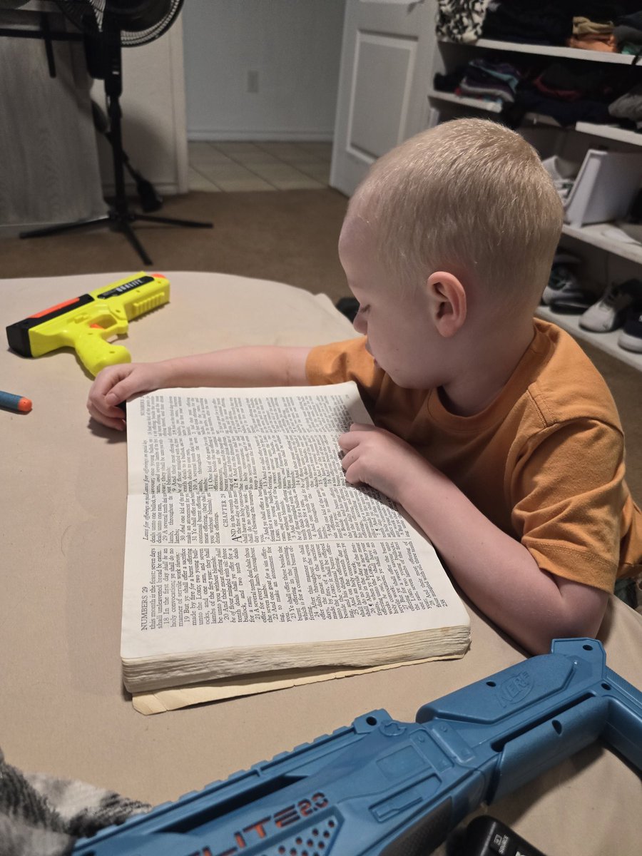 AndrewLecroix's tweet image. My 4 year old reading the Bible with me after nerf gun target practice. This is the way. ♥️🇺🇸♥️🇺🇸♥️ #Texas  #StartThemEarly #RaiseThemRight