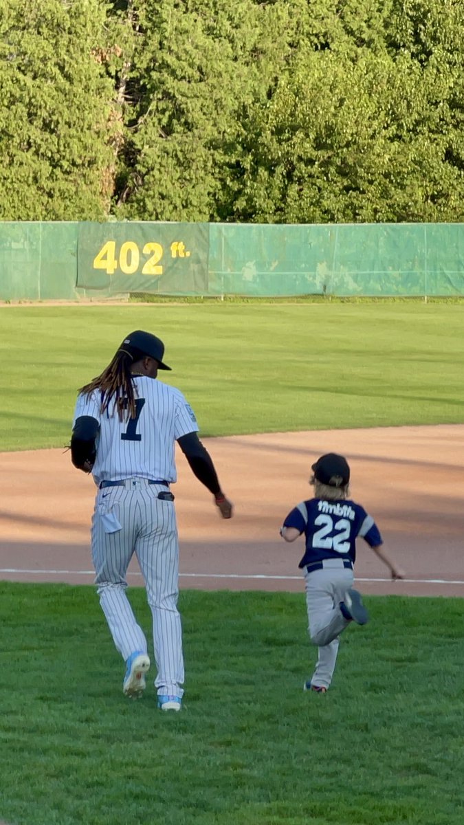 Matt Teeter (@teeterlab) on Twitter photo Alex loved running out with one of his favourite players tonight at the <a href="/londonmajors/">London Majors</a> game. Missed you <a href="/NeedlesOnNews/">Craig Needles</a>! Alex loved running out with one of his favourite players tonight at the <a href="/londonmajors/">London Majors</a> game. Missed you <a href="/NeedlesOnNews/">Craig Needles</a>!