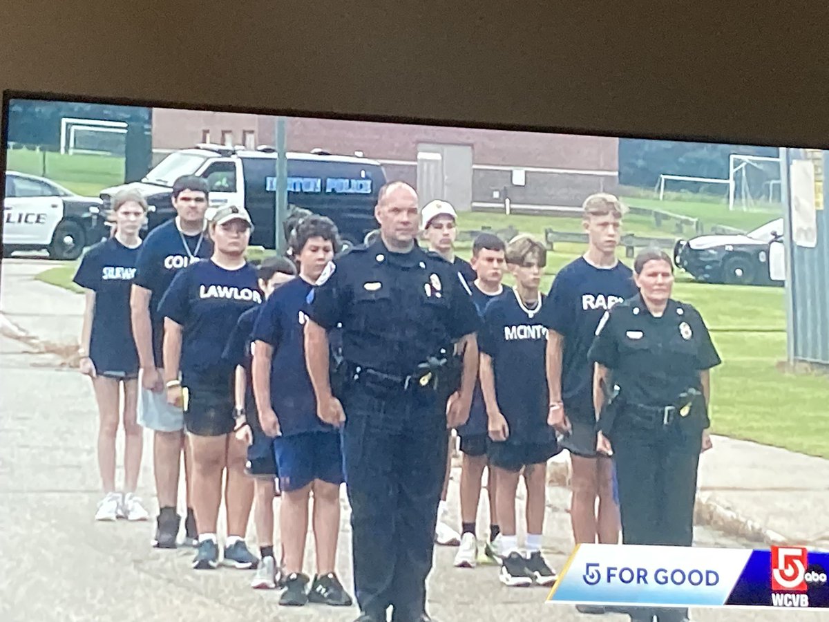 HAYSchoolNorton's tweet photo. So cool to see Sgt. Dennett and Officer Mailloux with @NortonMiddle students tonight on @WCVB newscast. So great! Excellent story! @NortonMaPolice @ChiefClark81 @jbphan8 #HAYNation ππ https://t.co/4OyrlilqLJ
