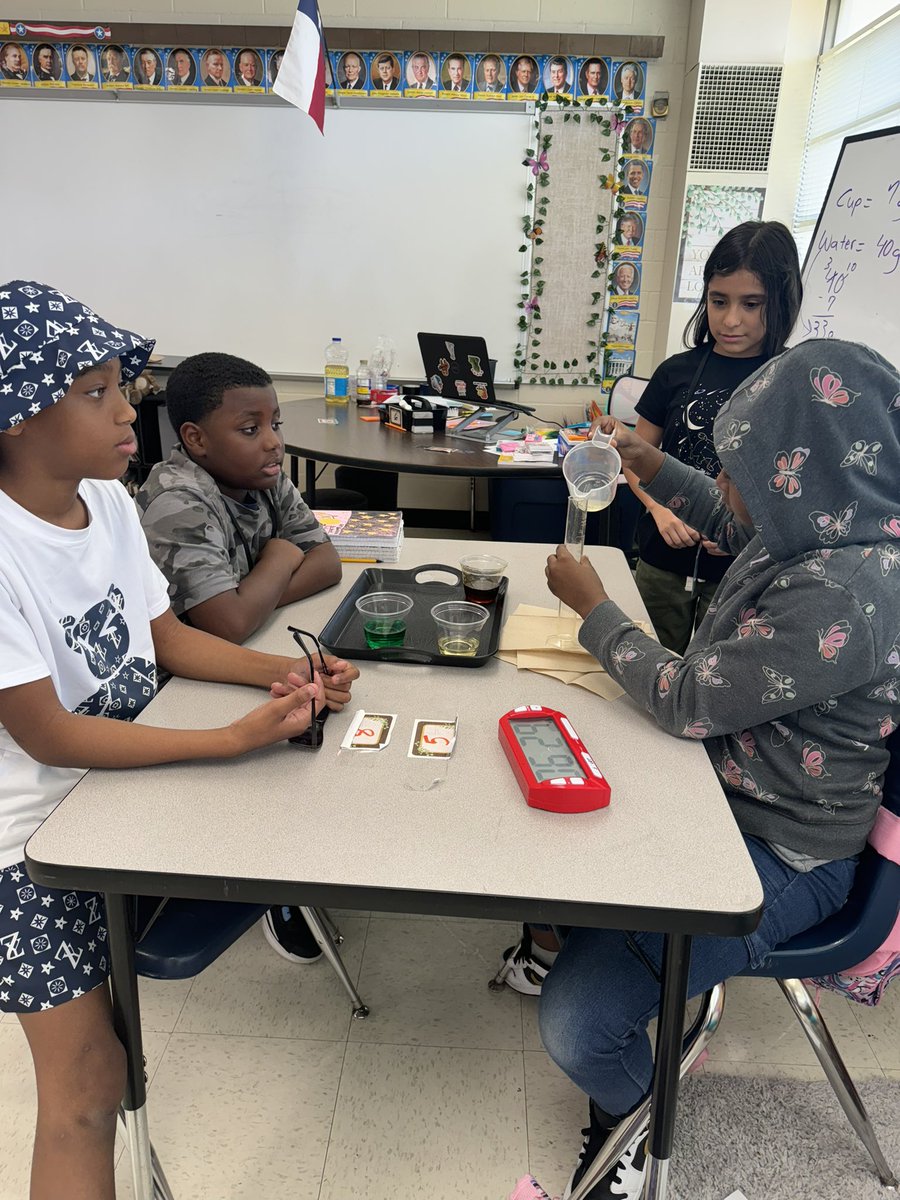 MrsHamlett501's tweet image. Students are off to a great start comparing and contrasting mass, volume, and relative density through scientific investigations! @GoomanES_AISD @STARS_902 @WardLadon @rogersstac