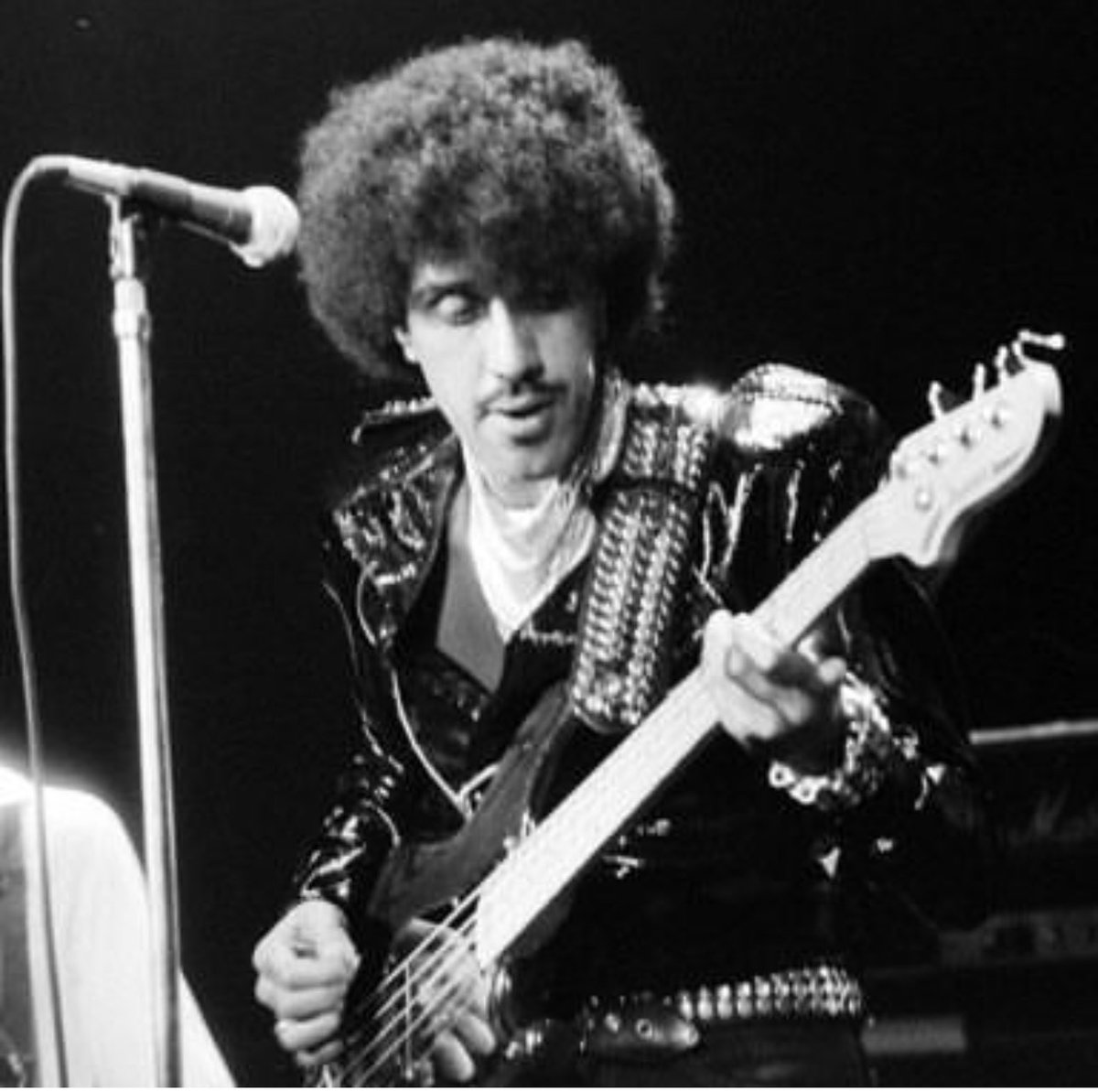 dom_long's tweet image. The legendary Phil Lynott would have turned 75 today #thinlizzy #rock 👼🎸