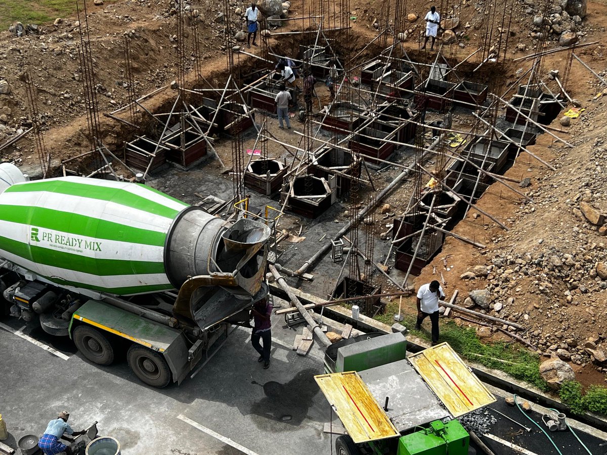 uyarconstruct's tweet photo. Achieved the major milestone❤️
Footing concrete works for the 2 projects. https://t.co/MB1UVkW7Gn