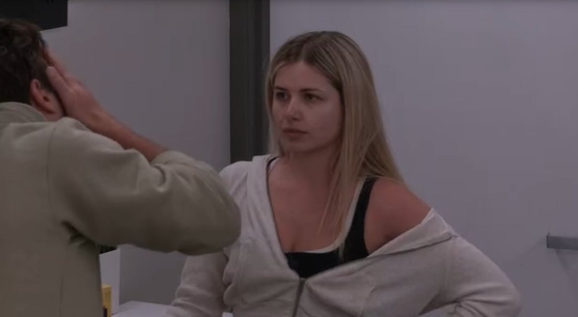 BBLiveUpdaters's tweet photo. #BB26 Tucker and Leah check in - Leah thinks Chelsie is the head of several things in the house. She's also concerned about Rubina, she's acting distant and talked to Chelsie for 3 hours. Tucker assures her Rubina is just playing it up with the other side. https://t.co/FLhpq0anmq