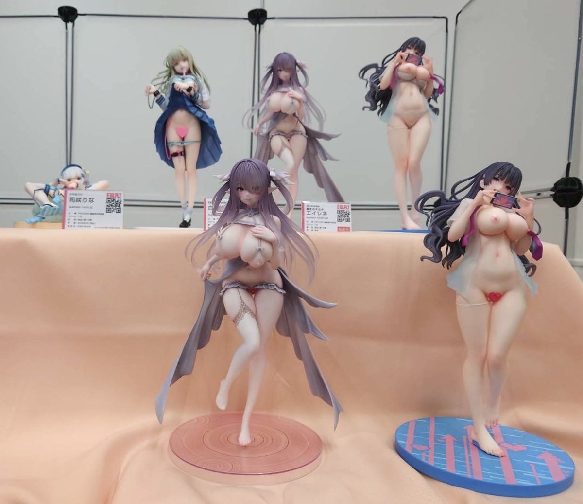 fwat_figure's tweet photo. ＼出展情報📢／

本日、F.W.A.Tはグッドスマイルカンパニー様主催の展示会【2024夏 ホビーメーカー合同展示会】にて出展中です💕

現在制作中のデコマスを展示しております✨✨
弊社製品の今後をお楽しみに～😆😆
#fwat https://t.co/Px5gEoSchD