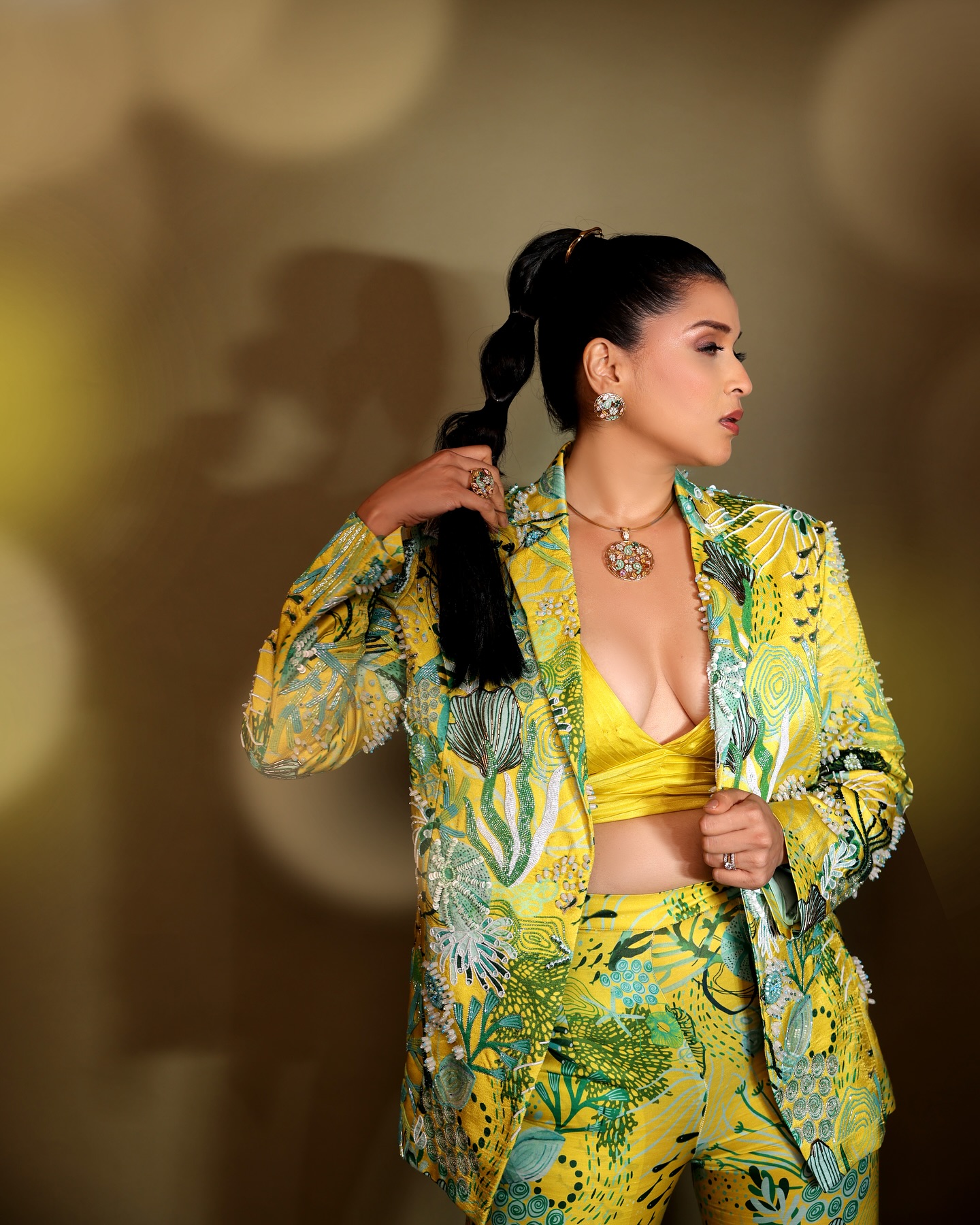 GVj3SJ_WEAAwFO7?format=jpg&name=large