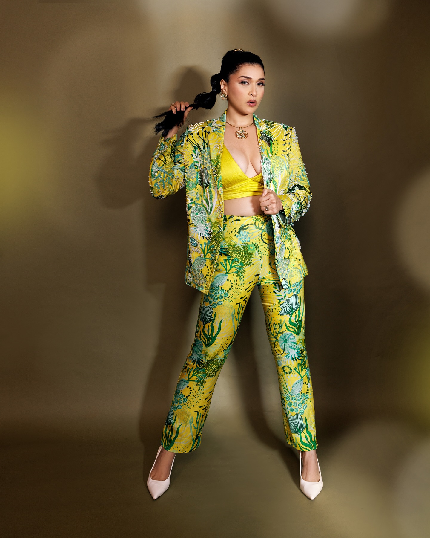 GVj3SNNXAAAphZq?format=jpg&name=large