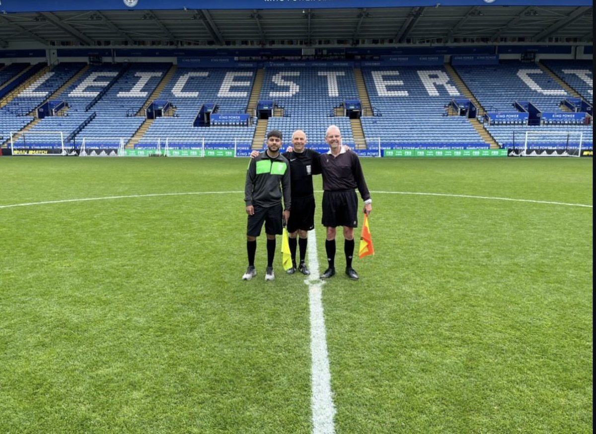Sad news around Leicester today.  

RIP To not only a great ref but an absolutely fantastic person. Thoughts are with your family 🙏🏽