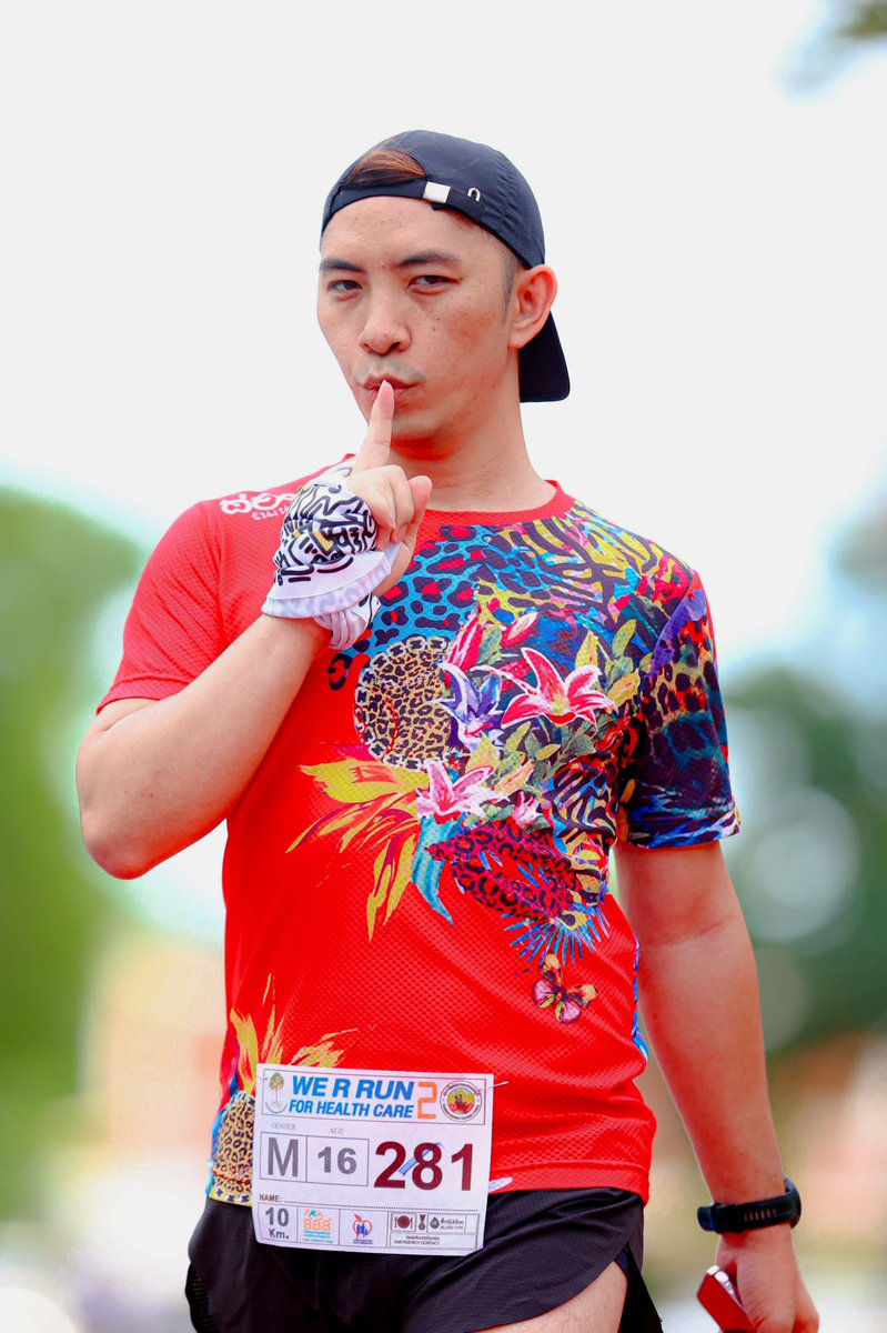 pom_prem's tweet photo. อะไรที่มีควาทสุขก็ทำเถอะจ้าาา เพราะบางอย่างที่ไม่สุขยังทำเลย 5555555 https://t.co/Zu29YtmCYt