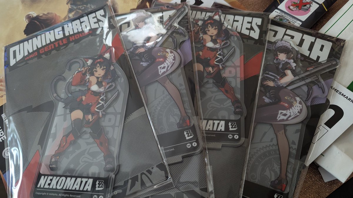 quinmachine's tweet image. some Merch i got