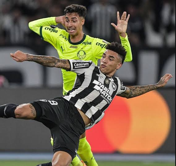 Noite de Copa tweet media