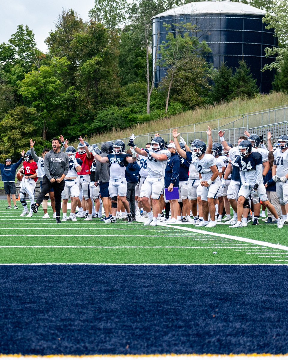 Ithaca Bomber Football tweet media