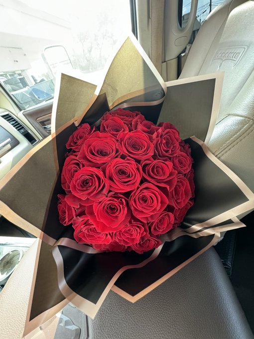 I bet that nigga ain&rsquo;t get you no flowers today😏 https://t.co/Z9IPwThljs
