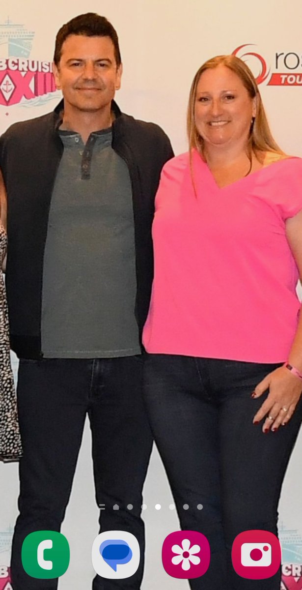 Simply_KRenee's tweet photo. When you get a new phone &amp; the rep asks you to unlock your phone so he can start the data transfer &amp; when he looks at your phone after it's unlocked says "Wait, is that you and @SethMacFarlane " &amp; you giggle before saying "No, that's Jordan Knight from @nkotb " @DonnieWahlberg https://t.co/FSFnWXS3TM