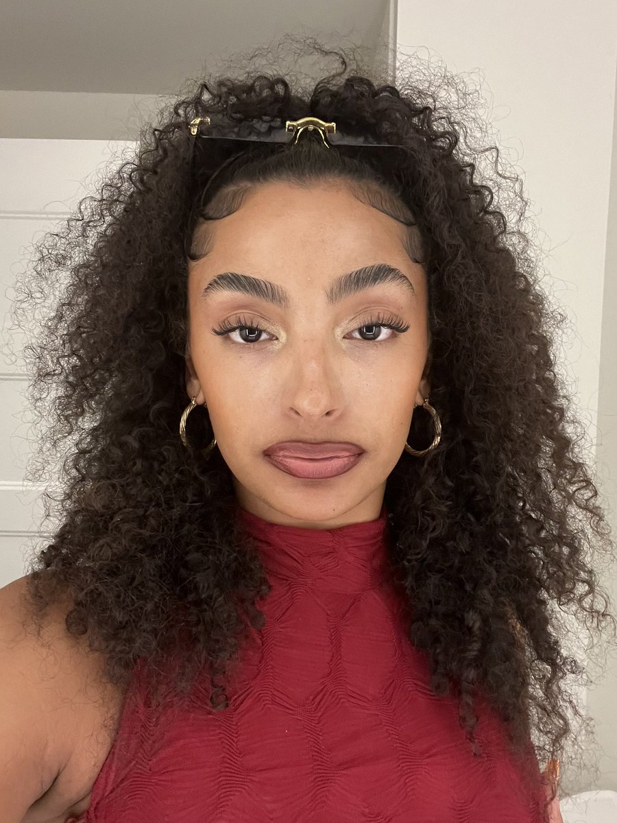 aaliyahlee_____'s tweet photo. Face Card✅ https://t.co/2odTQMPsbn