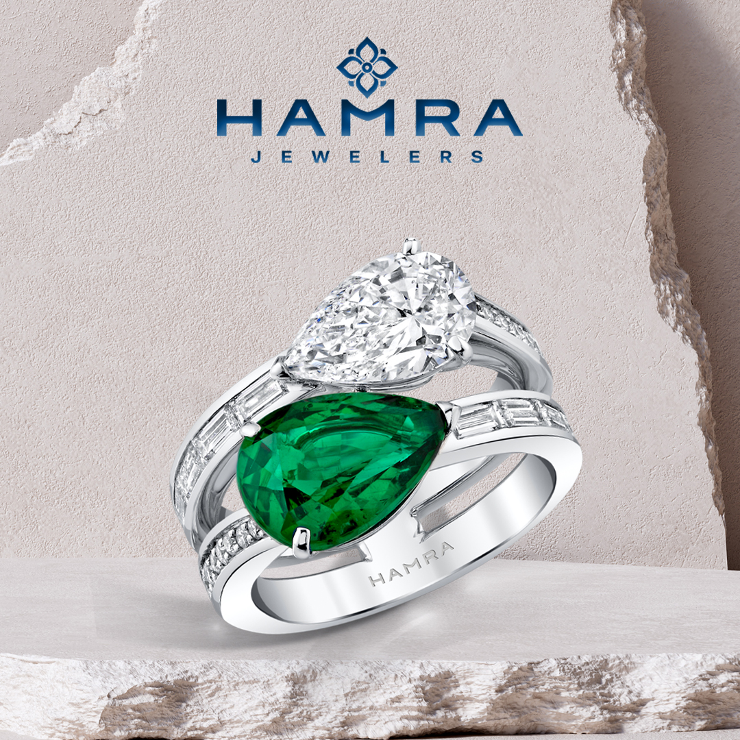 HamraJewelers's tweet image. A custom 2.83-carat emerald and 2-carat diamond ring—a masterpiece of luxury and elegance. Perfect for any occasion.

📞 Call Hamra Jewelers at 480-946-5110.⁠

🎁 Click Link Here To View: l8r.it/Fi1q

#hamrajewelers #diamondring #pearshape #emerald #customjewelry