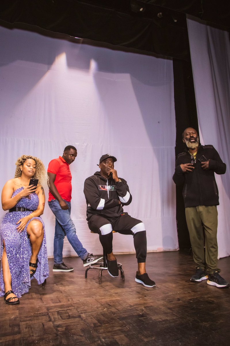 LushooA's tweet photo. ARTE!
O Teatro angolano na sua real expressão #horizontenjingambande algo muito bom vem vindo 👌🏿 #teatro #arte #theatre #art #angolan #Actress #actor https://t.co/WyiZKFYg2V