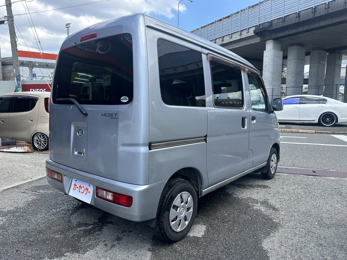 G_Works1's tweet photo. ダイハツ　ハイゼット　入庫しました✨

ハイルーフで荷物もたくさん詰めます♪
4速ATでよく走ります！

走行距離12万キロ
車検登録込み
支払い総額38.5万円

お仕事などにもってこいの車両です！

#GWORKS #大阪府松原市 #中古車 
#車売ります #車検 #板金 #ダイハツ
#スズキ #ハイゼット #エブリィ https://t.co/Ns2zktfNis