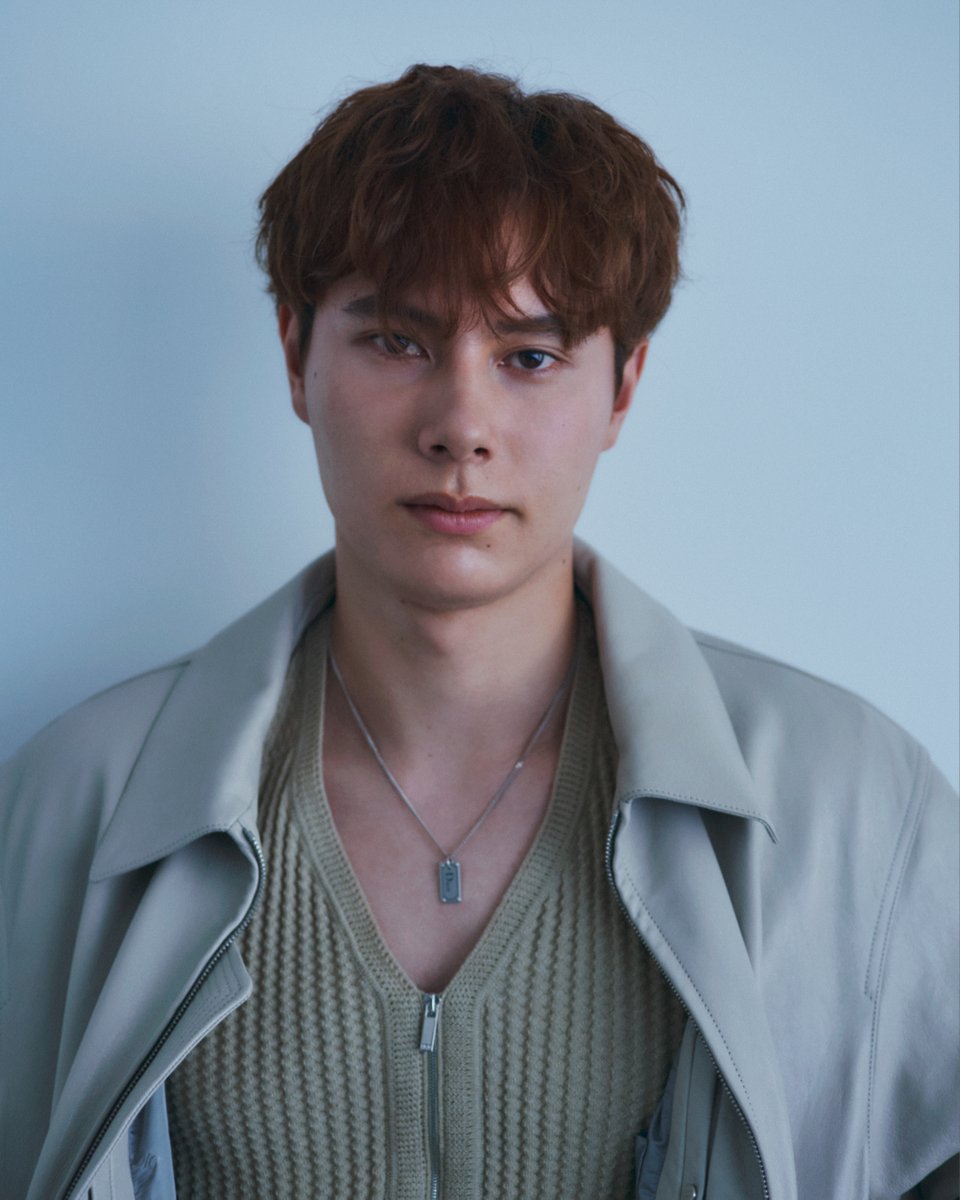 GQJAPAN's tweet photo. 髙橋藍インタビュー。「ひとりのアスリート、ひとりの人間として、オンリーワンになりたい」

▼写真と記事を見る
https://t.co/MON3xVpKCM

#PR #DIOR #髙橋藍 https://t.co/URh955wsqV