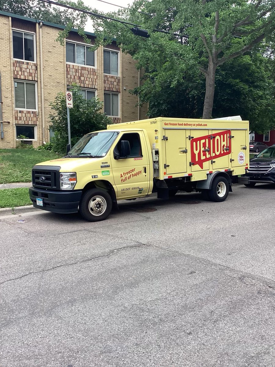 Gopher fans, 
Go check out the <a href="/DTAthletes/">DinkytownAthletes</a> Bundle with our partners @Yelloh_Delivery ! When you purchase $100 or more of the bundle, 10% of proceeds come back to me and my teammates. Make sure to add code “DKTN10” at checkout!
yelloh.com/landing/?id=di…