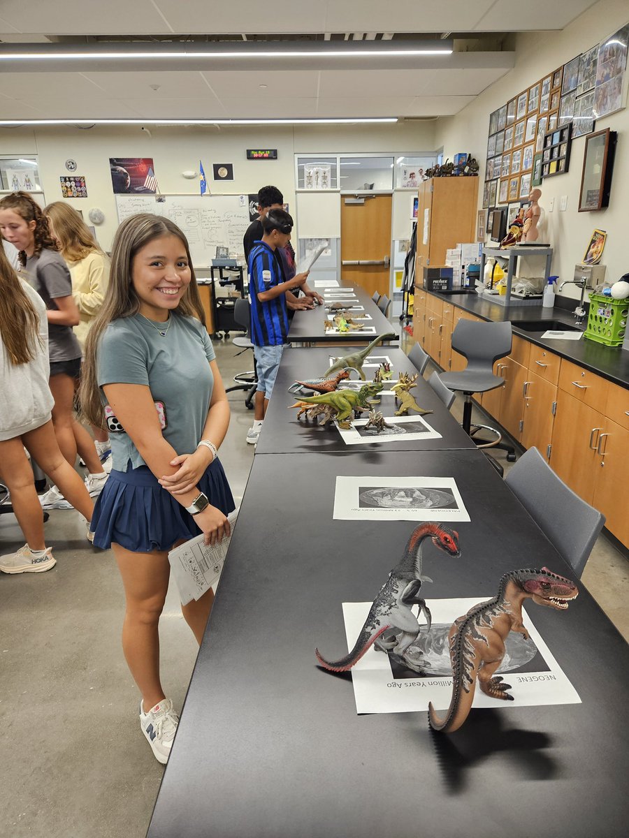 OnRamps Geoscience students built a 20-ft time scale to explore Geologic Time and debunk dinosaur myths: not all ancient reptiles were dinosaurs, they didn't all live together, and some evolved into birds. <a href="/MASerrano20/">Miguel Angel Serrano, Ph.D.</a> <a href="/drbarrettAHHS/">Justin Barrett</a> <a href="/anahiev/">Anahí Esparza Vallín</a> <a href="/EducatorStrom/">Mel Strom</a> <a href="/AFBohannon/">Alicia Bohannon</a>