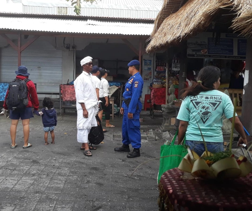 PolairudK's tweet photo. #pelabuhan #perairan #kusamba #nusapenida #klungkung https://t.co/MjvanOWNlR