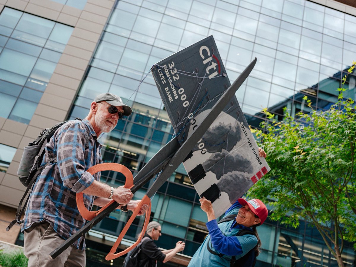 3Act_PugetSound's tweet photo. Costco, pressure Citibank to stop funding fossil fuels, or end your relationship with them! Climate Change  is killing the planet and your customers!

https://t.co/nVq1yb7QlV
Photo credit Patty Tang
@veganpattyy https://t.co/9r2Vw4y5q3