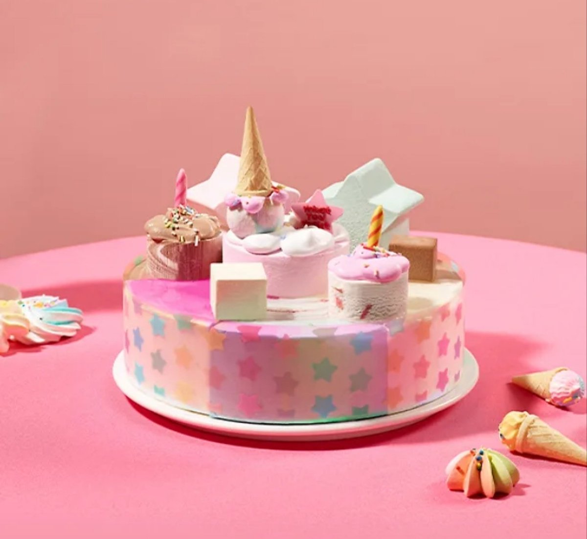 금일 리디북스 '기다리면 무료'로 신작 <🗝️클레(clé)>를 런칭했습니다!🎉🎉🎉
회귀한 헌신'아저씨공'🤭과 순진능력수 조합!
리뷰 이벤트도 진행 중입니다.
이번 아이들도 많이 사랑해주세요><❤️

이 트윗을 RT해주시는 분 중 세 분에게 '베스킨라빈스'의 아이스크림 케이크를 보내드려요~
추첨은 9/5