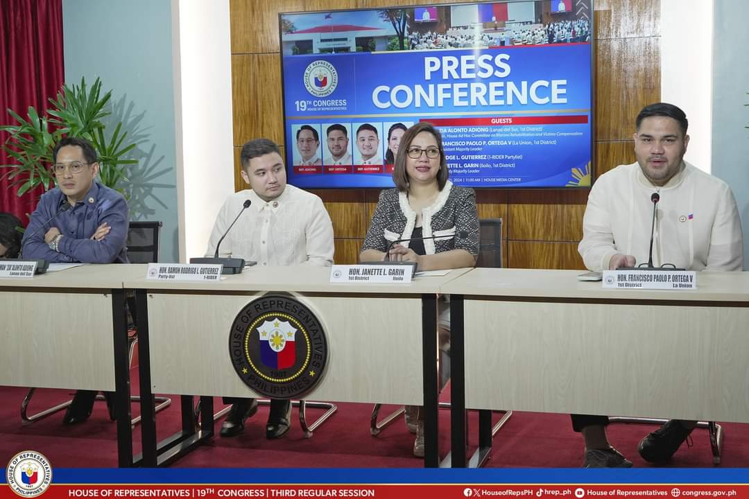 Malaking insulto para kay Lanao del Sur Representative Zia Alonto Adiong na nagawang makalabas ng bansa ni Alice Guo.

Aniya insulto rin ito sa justice system ng Pilipinas.

| ulat ni Kathleen Jean Forbes

#RP1News #RadyoPilipinas #BagongPilipinas 

radyopilipinas.ph/2024/08/pagtak…