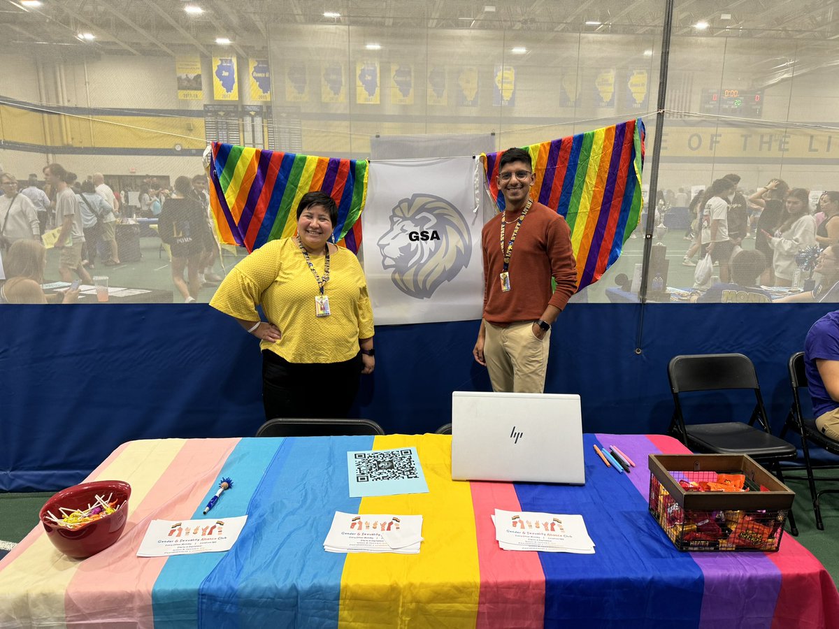 so much fun today at the <a href="/LTHS_D204/">Lyons Township High School District 204</a> Co-Curricular Night telling students what GSA (Gender &amp; Sexuality Alliance) is all about! #WeAreLT
