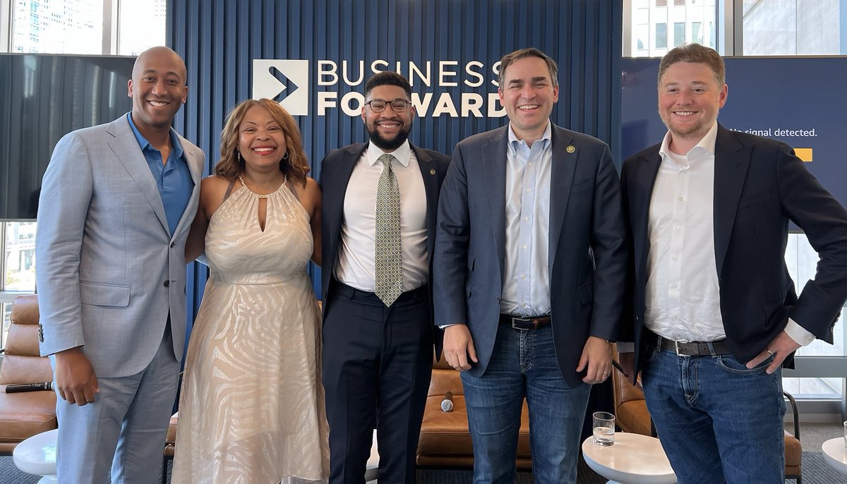 cmesi's tweet photo. About today…Substantive discussion about crypto policy during @DemConvention, moderated by @KyleBligen, featuring @RepWileyNickel, @clydevanel, @JBSDC @paradigm. Timely thought-leadership forum hosted by @ProgressChamber at @BusinessForward 🔥

#InclusionInWeb3 https://t.co/G2k2AZ4HZ6