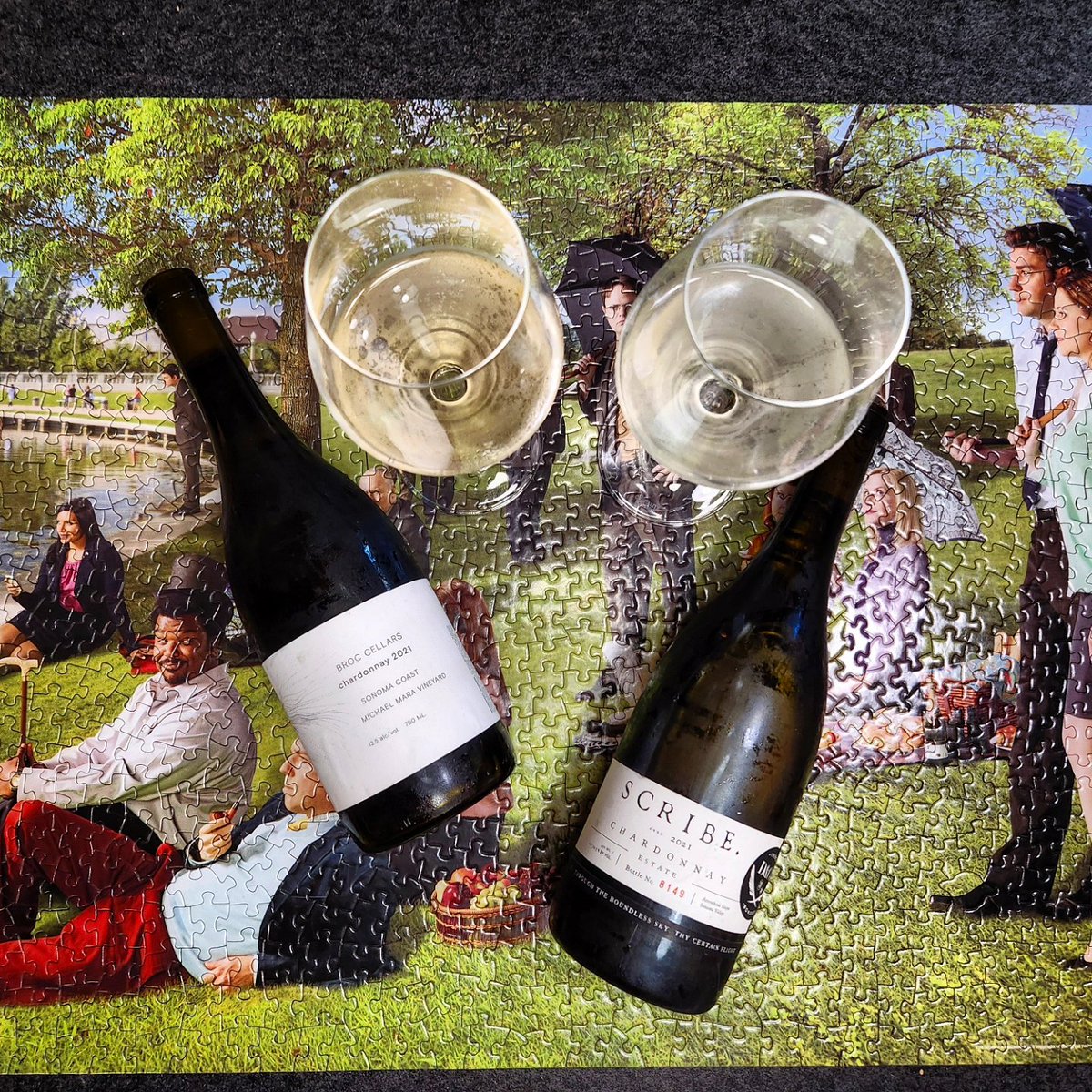 DivaVinophile's tweet photo. 2 different #Sonoma #chardonnay 
The Broc saw some oak during fermentation, so has more buttered toast and caramel flavors balanced by nice acidity
The @scribewinery sees no oak during fermentation, and is sharp and  clean as a #Chablis 
Which style of Chard do you prefer? https://t.co/8bxKig9GIy