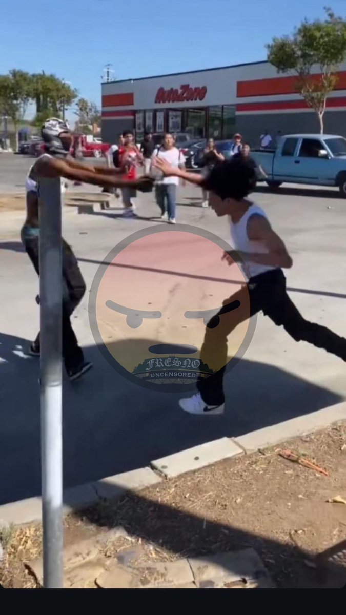 f_uncensored's tweet photo. McLane shooting aftermath convo ๐ณ #onlyinfresno #fresnouncensored https://t.co/b7lvbbrIb8