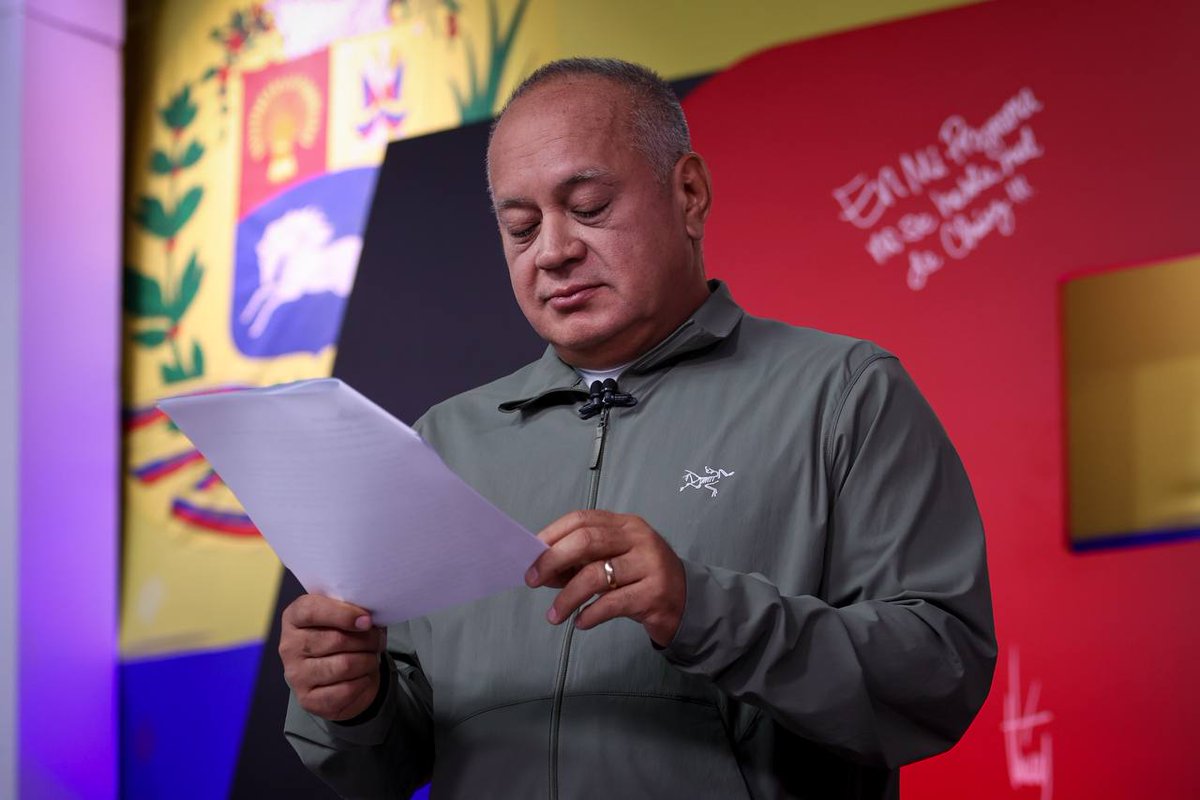 #EnVivo <a href="/dcabellor/">Diosdado Cabello R</a>: Que el Premio Nobel de la Paz se entregue o nomine a representantes del fascismo, es contra la naturaleza de ese galardón que es para reconocer a los pacifistas.

#SayonaFascistaTerrorista #21Ago