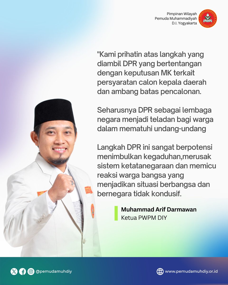 PemudaMuhDIY's tweet photo. Ketua PW Pemuda Muhammadiyah DIY, Ustadz Arda mengingatkan kepada jajaran elit politik bahwa pembegalan konstitusi yang dilakukan kali ini telah menimbulkan kegaduhan di masyarakat dan merusak kehidupan berbangsa.

#KawalPutusanMK @muhammadiyah @KabarMuh_ID https://t.co/sgeQHeSpMe
