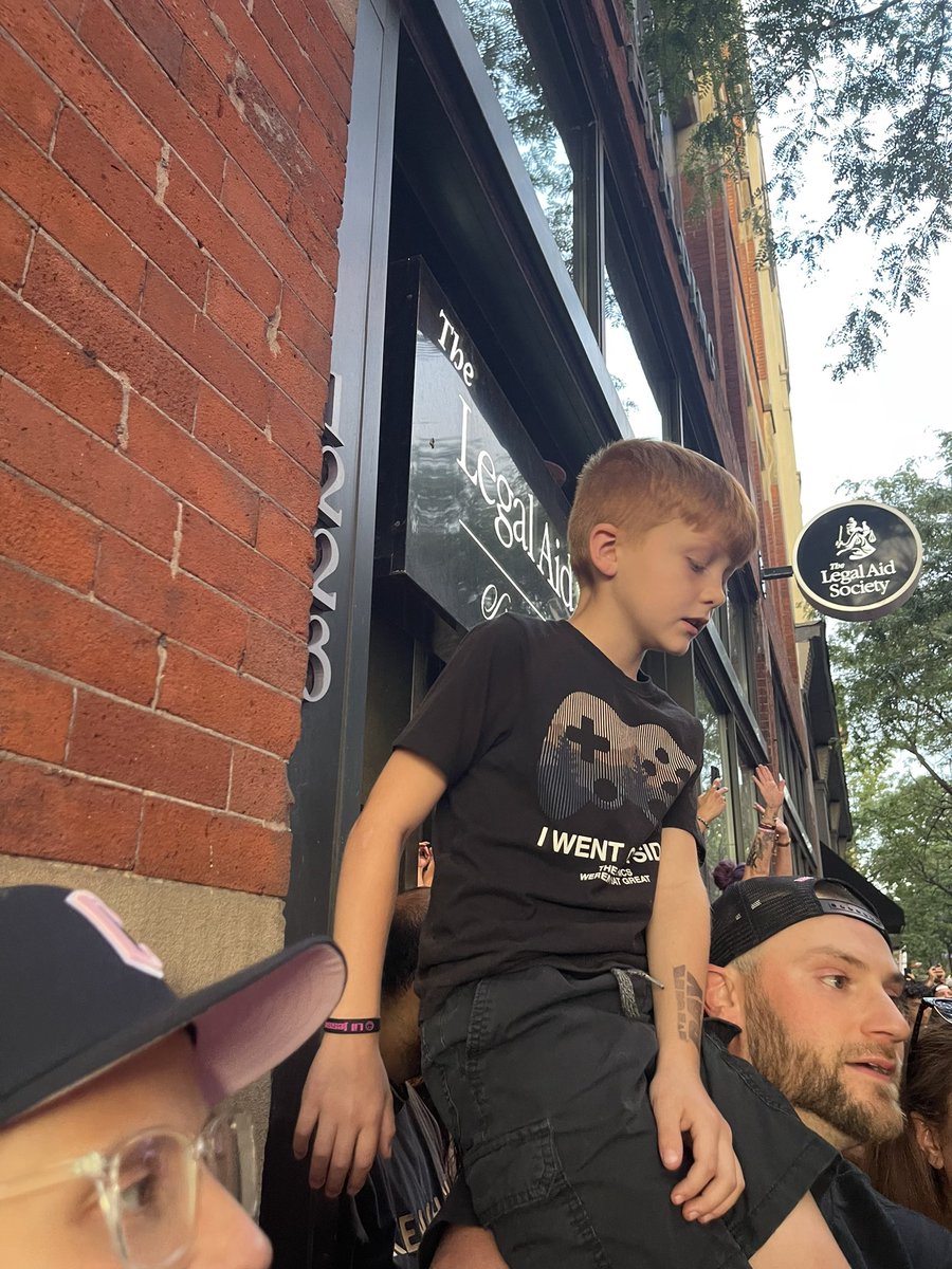 J_SHEA_XX's tweet photo. @colsoncontent @machinegunkelly @mgkdaycle Love love love this. We also had a similar experience with this amazing human who helped my nephew see when after I tried 2 times to hold him up as long as possible! #EST4Life @machinegunkelly you have the most AMAZING fans. 💜💜 https://t.co/SKl8U7NGCo