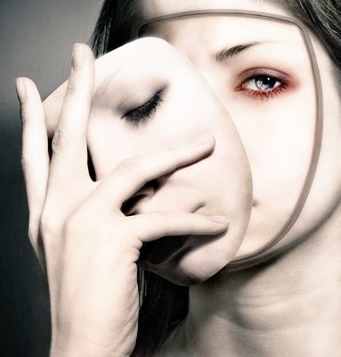 M48802Moreno's tweet photo. FORO VIRTUAL"
En nuestro entorno las máscaras son utilizadas para intentar adaptarnos a circunstancias, disfrazando emociones consideradas socialmente inapropiadas,  lo que facilita la disonancia cognoscitiva.
¿Cómo crees que se relacione esto con la ética ?
@eriobeth https://t.co/m0JDtVOQpn